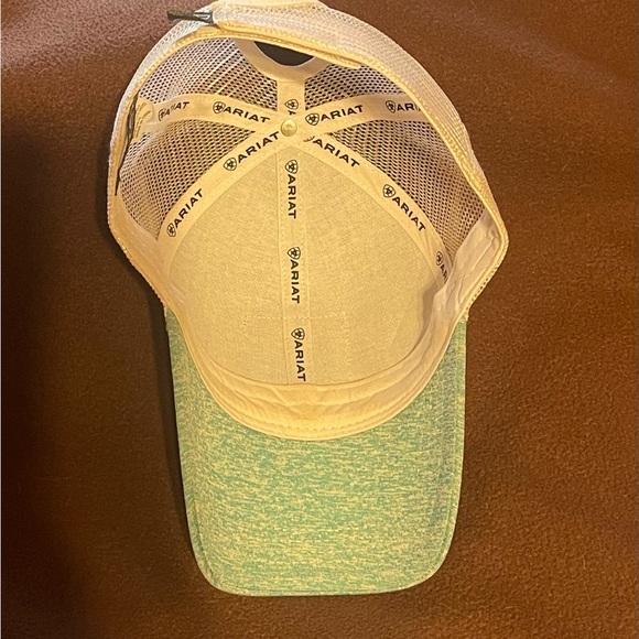 Women’s Ariat hat. Like new. Work twice. Teal and white - Picture 3 of 4